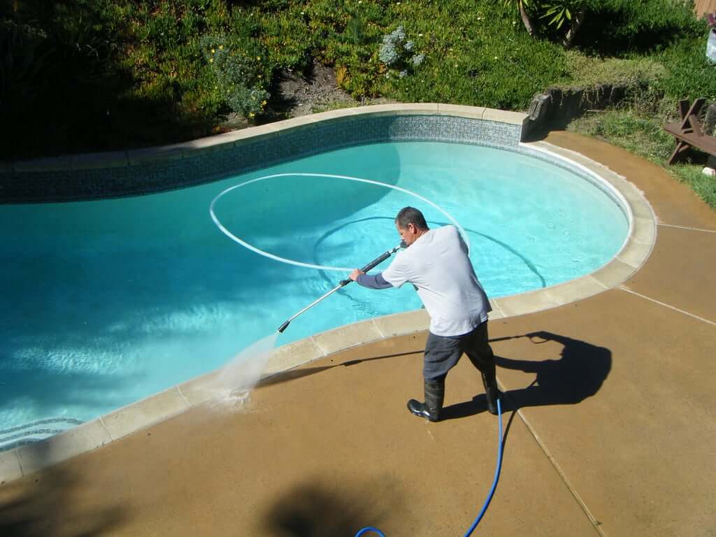 Robotic vs. Suction vs. Pressure Pool Cleaners: The Ultimate Comparison